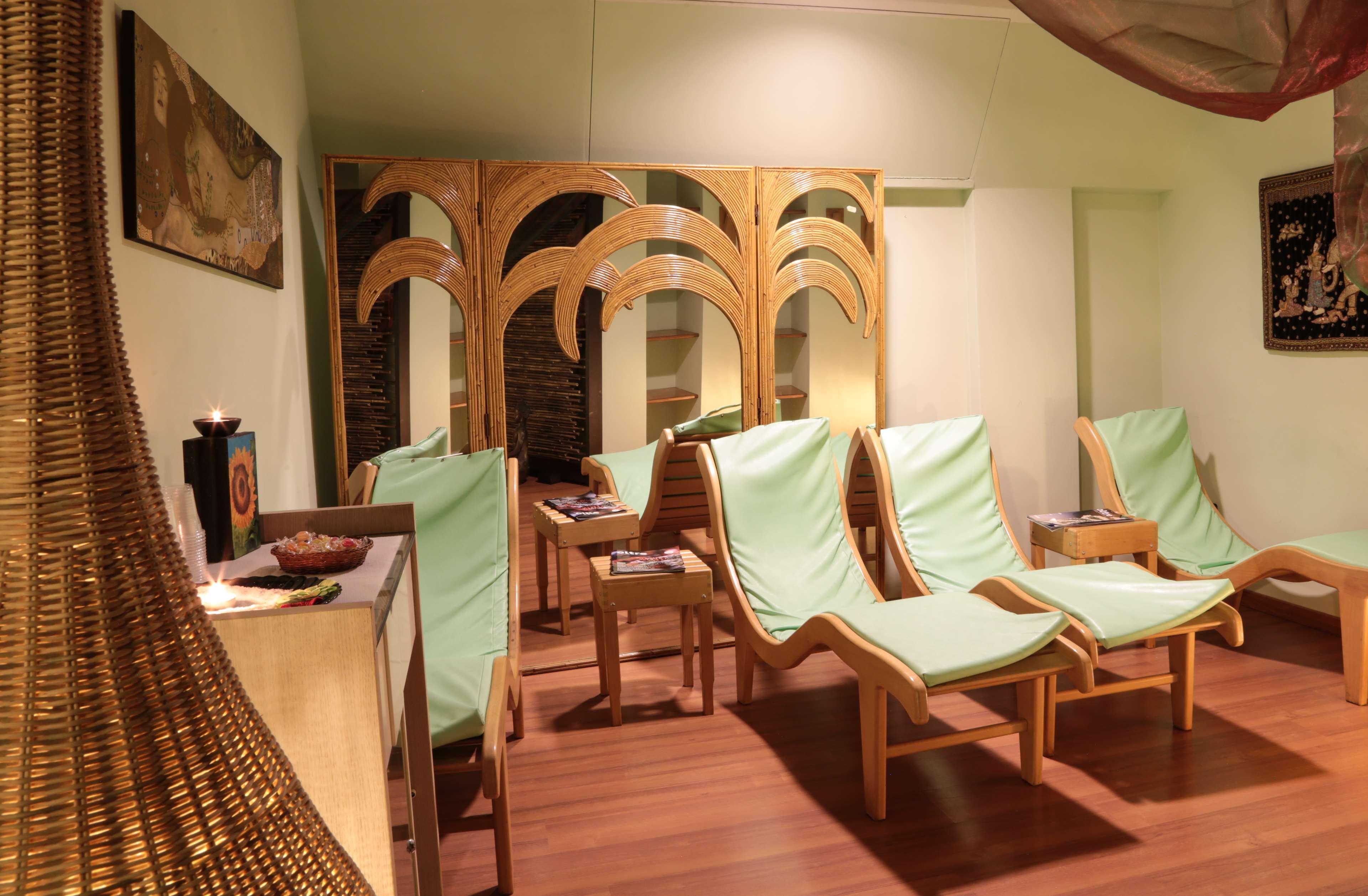 Best Western Hotel Dei Cavalieri 바를레타 외부 사진