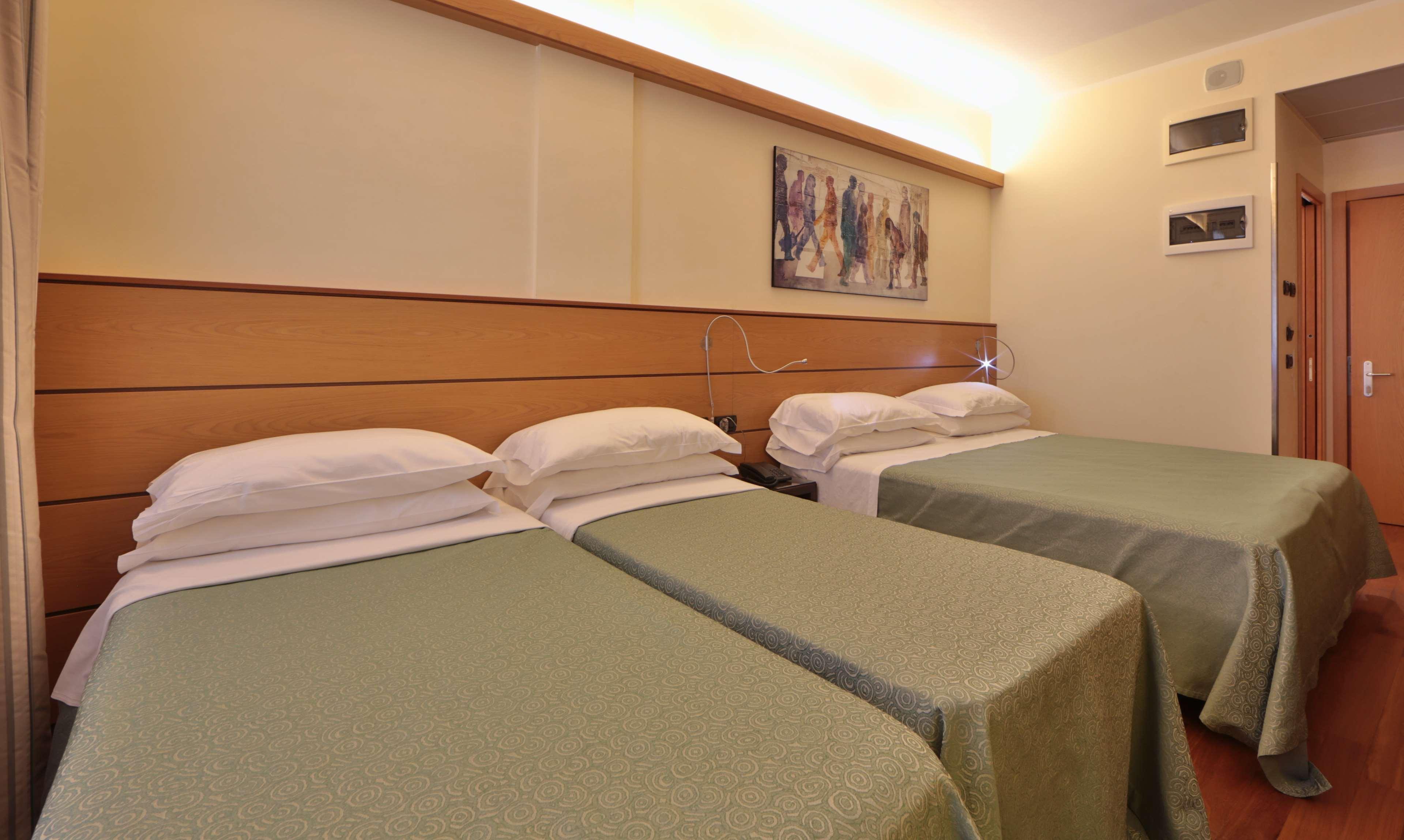 Best Western Hotel Dei Cavalieri 바를레타 외부 사진