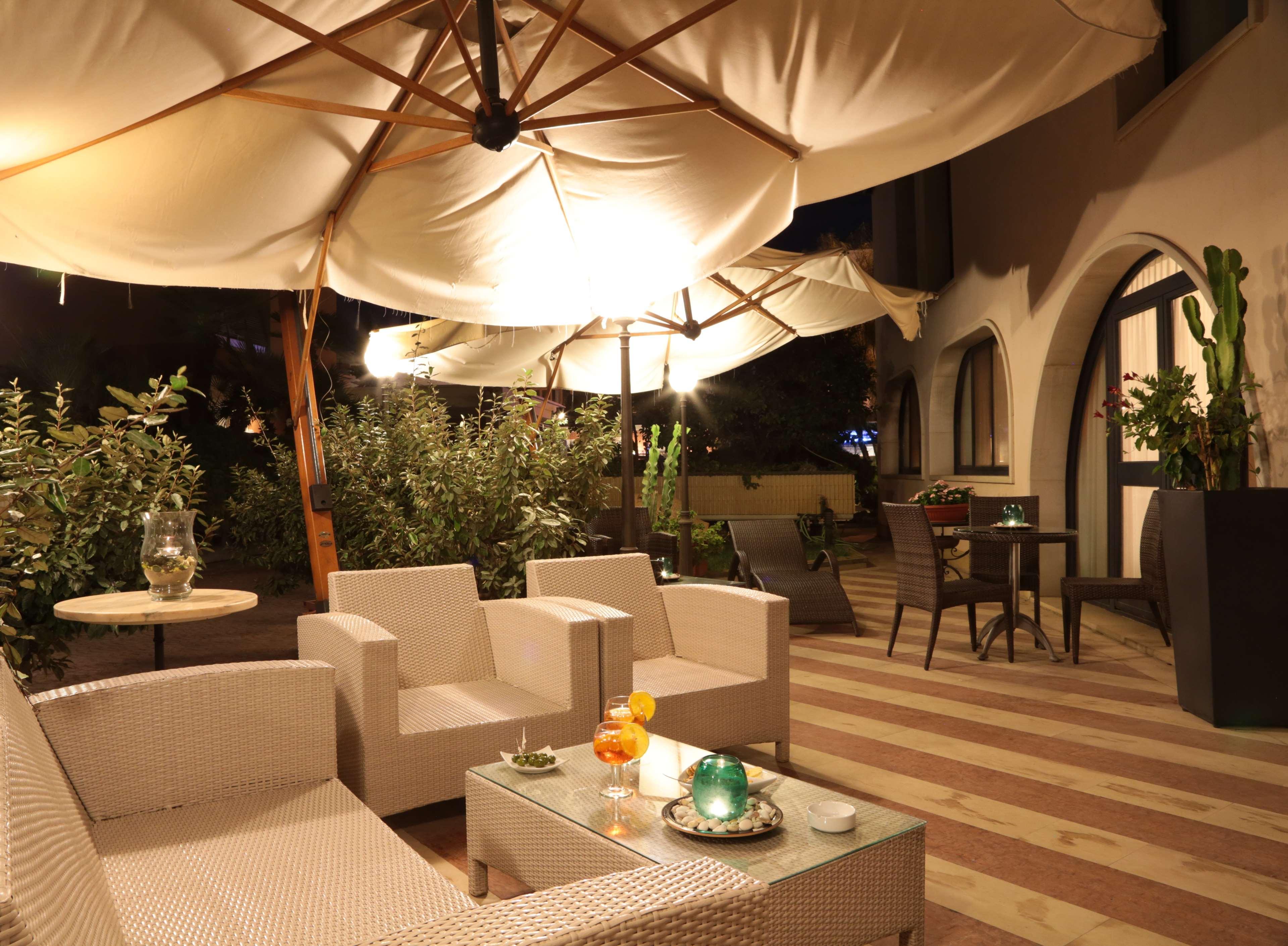 Best Western Hotel Dei Cavalieri 바를레타 외부 사진