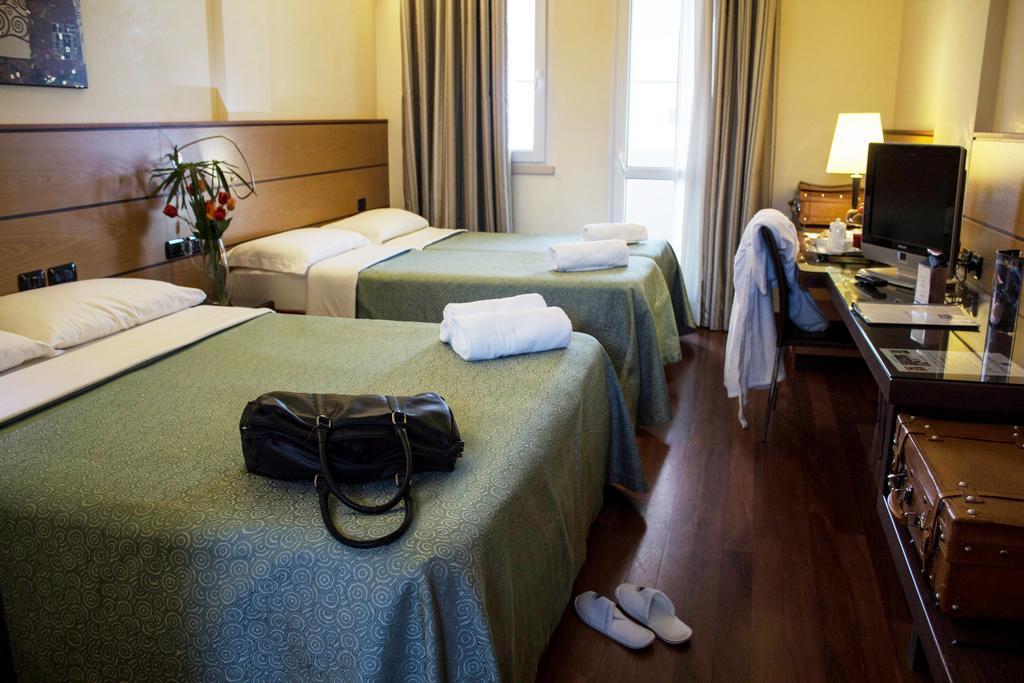 Best Western Hotel Dei Cavalieri 바를레타 외부 사진